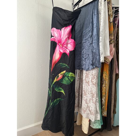 ROCOCO SAND Maxi Dress in Black - Picture 5 of 14